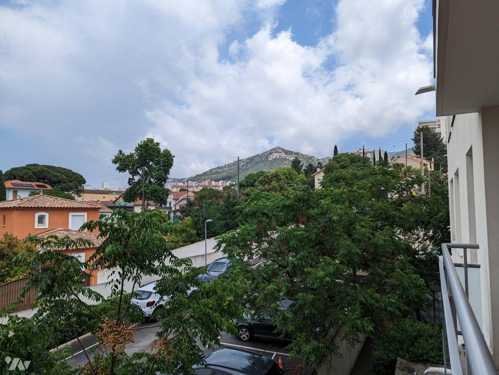 Marseille 13011 Appartement à vendre récent T3 avec parking privatif proche tous commerces, ascenseur