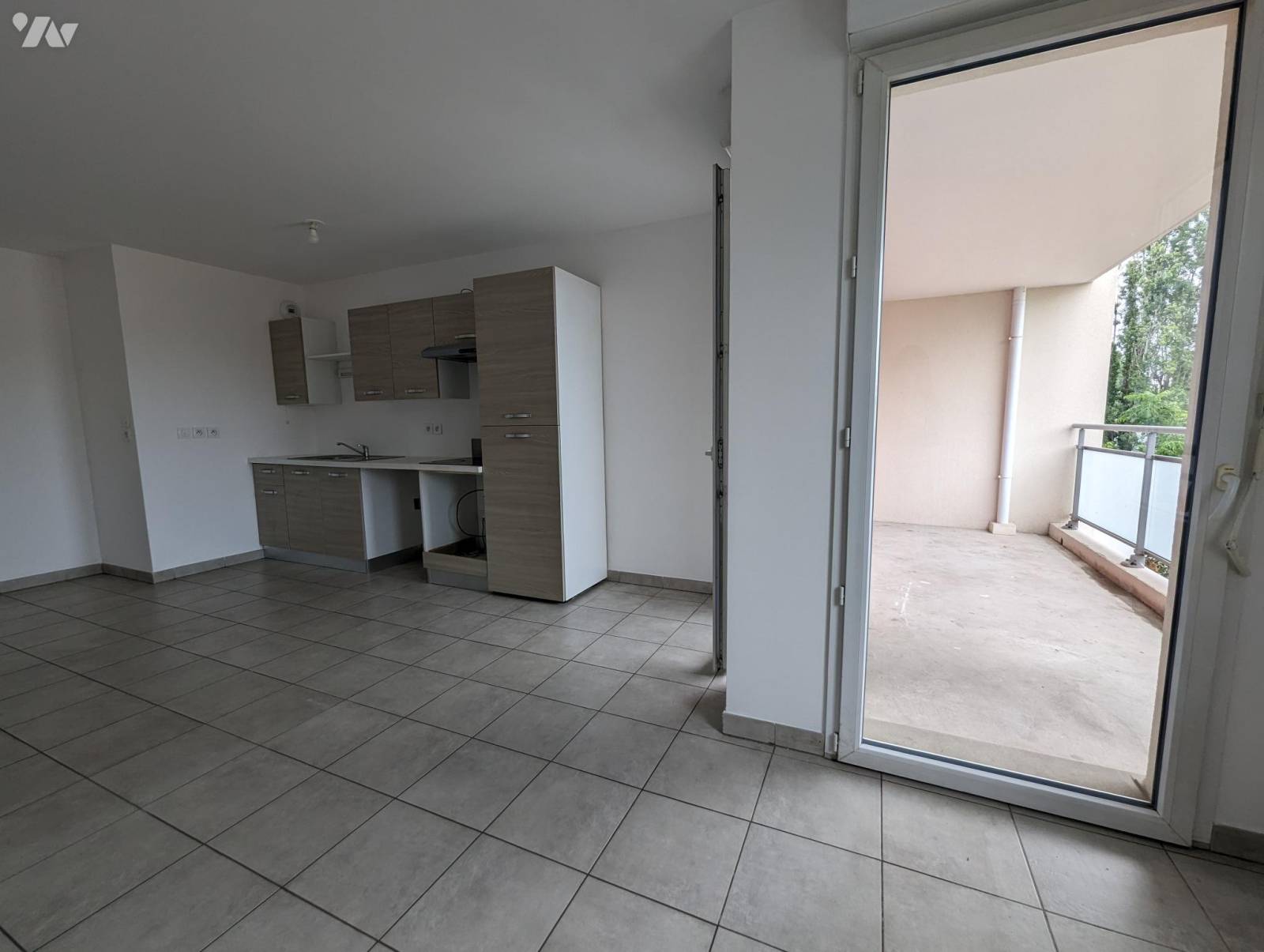 Marseille 13011 Appartement à vendre récent T3 avec parking privatif proche tous commerces, ascenseur