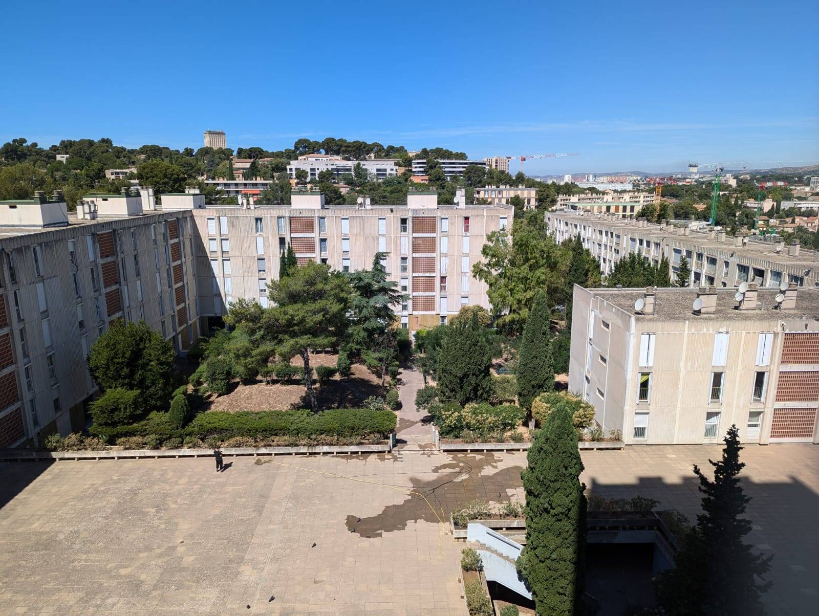 Bien en étage avec ascenseur et vue dégagée